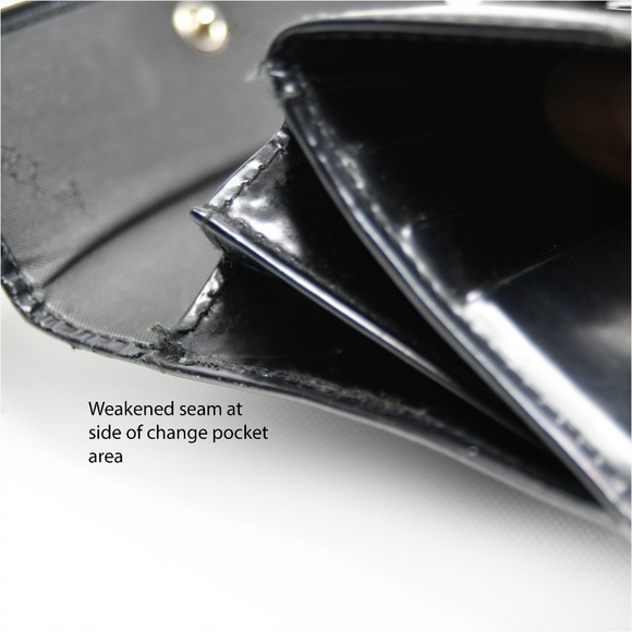 FURLA Compact Wallet in Smooth Leather - Picture 14 of 14